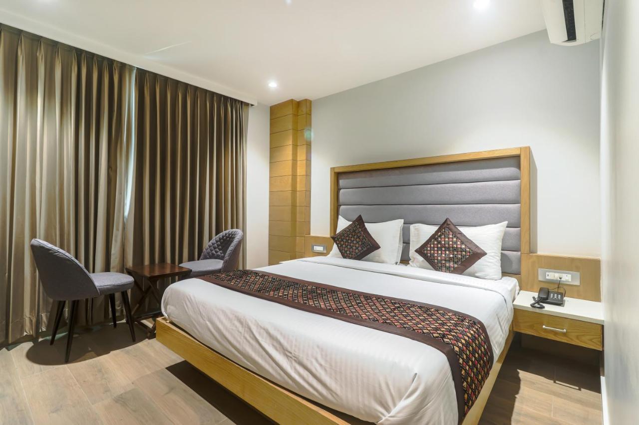 Hotel Bricks, Karol Bagh, New Delhi المظهر الخارجي الصورة