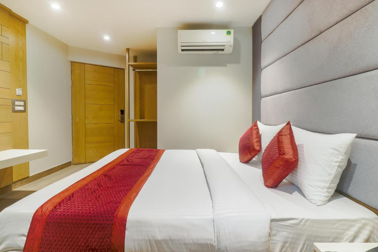 Hotel Bricks, Karol Bagh, New Delhi المظهر الخارجي الصورة