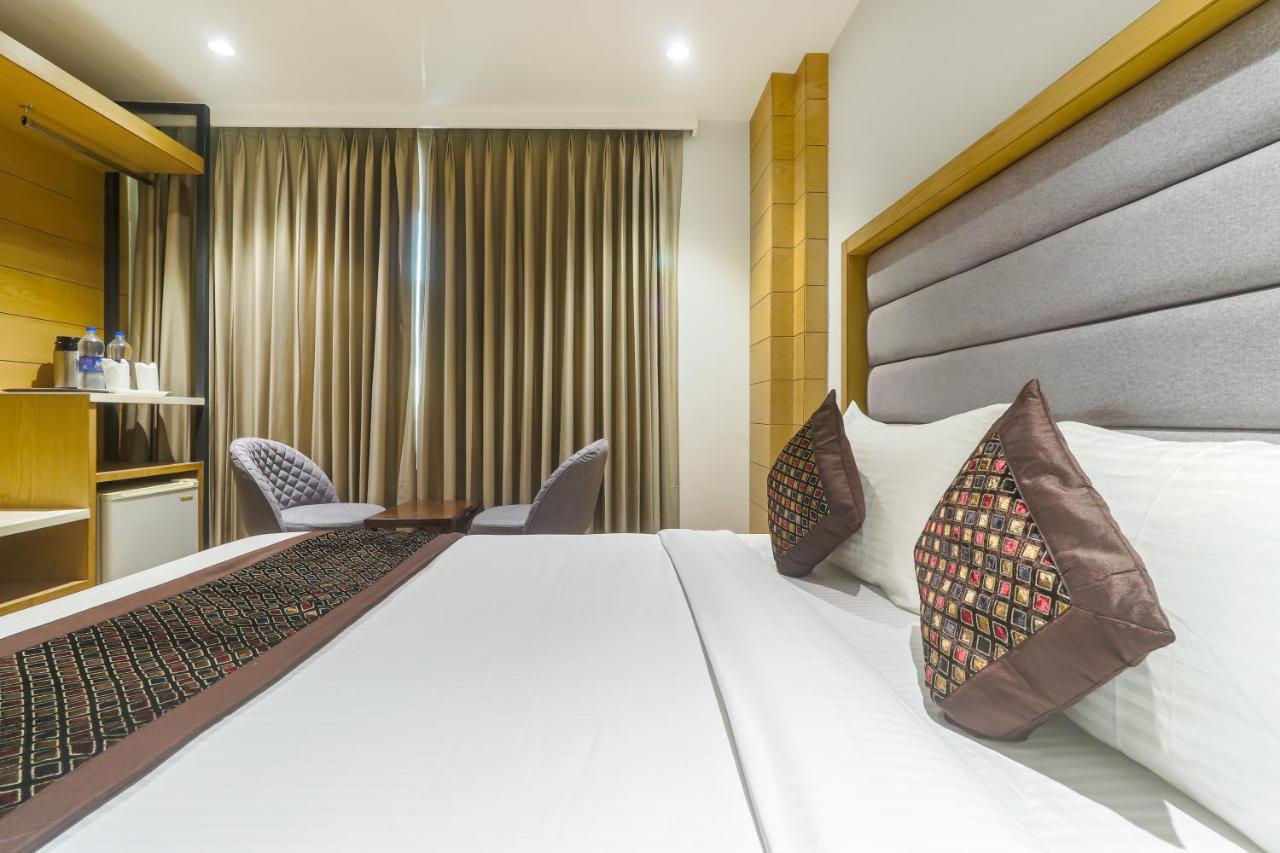 Hotel Bricks, Karol Bagh, New Delhi المظهر الخارجي الصورة