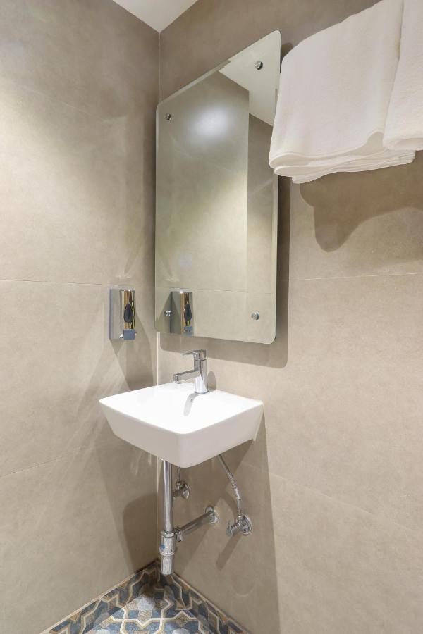Hotel Bricks, Karol Bagh, New Delhi المظهر الخارجي الصورة